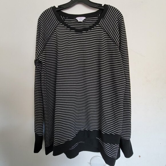 Danskin Crisscross Hem Striped Tunic Pullover Sweater Top Black White Sz Medium - Picture 4 of 13